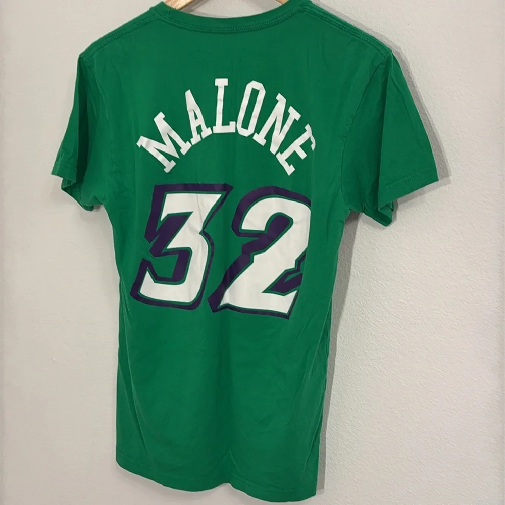 VINTAGE Utah Jazz Malone T-shirt Round Neck, Shortsleeved Size Small - Picture 3 of 6